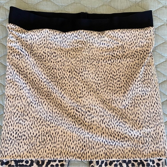 Lululemon SE Wunder Under DANCE Crop I ace spot dottie dash special edition SZ.8 - Picture 5 of 14